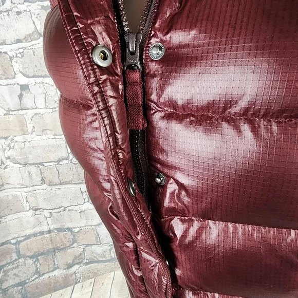J. Crew Quilted Down Puffer Vest Maroon Size Small - Picture 12 of 14